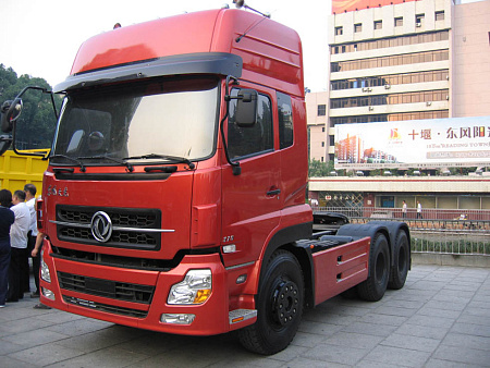 Седельный тягач   Dong Feng DFL4251A8(T31R-930)6x4E-3